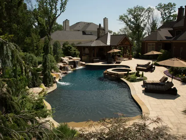 Free-form gunite pool built by Waterscapes Backyard Resorts in Middle Tennessee