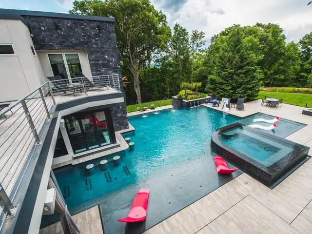 Infinity-edge pool built by Waterscapes Backyard Resorts in Middle Tennessee