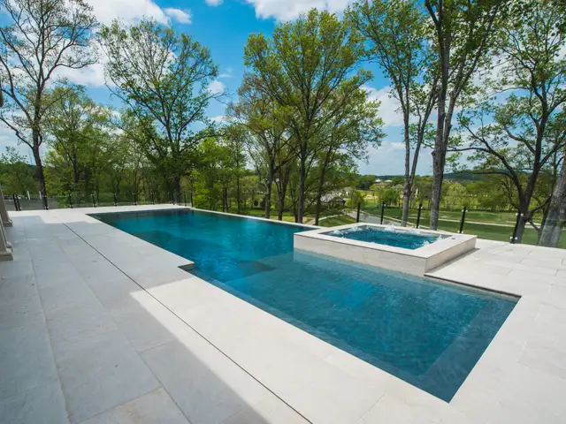 Infinity-edge pool built by Waterscapes Backyard Resorts in Middle Tennessee