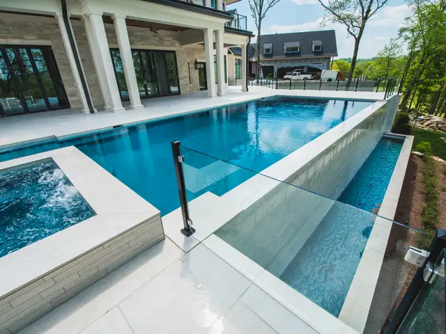 Infinity-edge pool built by Waterscapes Backyard Resorts in Middle Tennessee