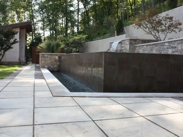 Infinity-edge pool built by Waterscapes Backyard Resorts in Middle Tennessee