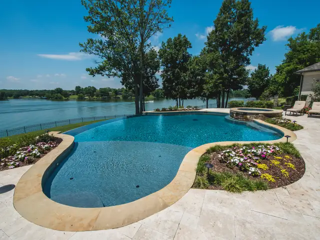 Infinity-edge pool built by Waterscapes Backyard Resorts in Middle Tennessee