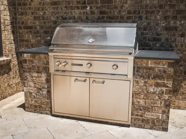 Outdoor kitchen built by Waterscapes Backyard Resorts in Middle Tennessee