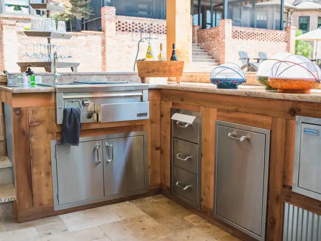 Outdoor kitchen built by Waterscapes Backyard Resorts in Middle Tennessee