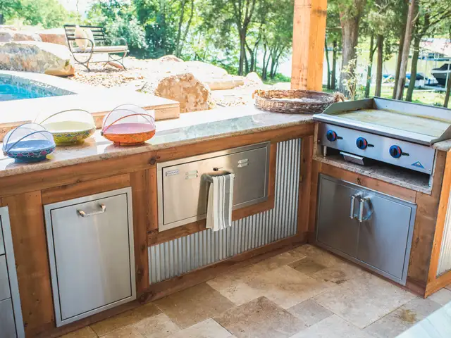 Outdoor kitchen built by Waterscapes Backyard Resorts in Middle Tennessee