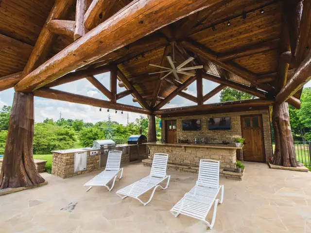 Outdoor kitchen built by Waterscapes Backyard Resorts in Middle Tennessee