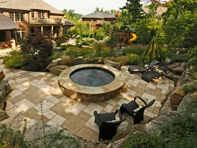 Custom spa built by Waterscapes Backyard Resorts in Middle Tennessee