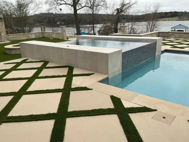 Custom spa built by Waterscapes Backyard Resorts in Middle Tennessee