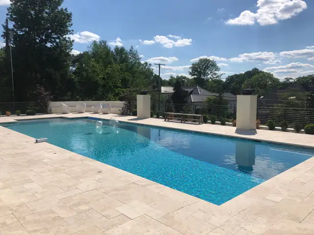 Traditional gunite pool built by Waterscapes Backyard Resorts in Middle Tennessee