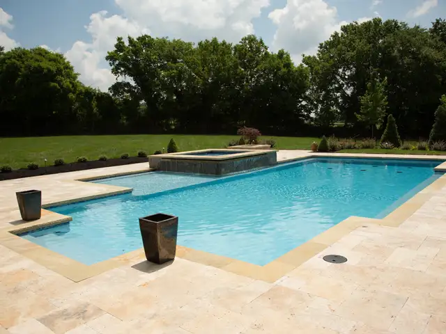 Traditional gunite pool built by Waterscapes Backyard Resorts in Middle Tennessee
