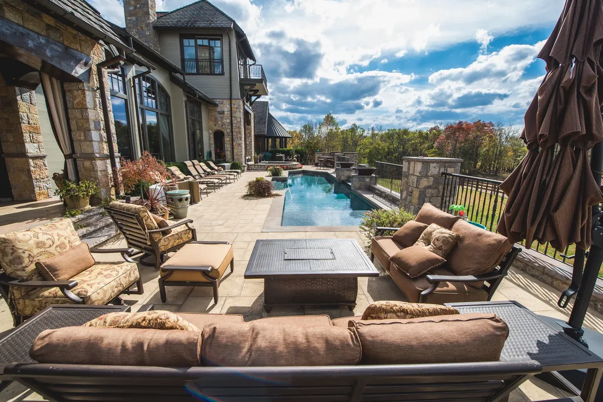 Custom backyard pool in Hendersonville, Tennessee